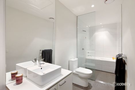 Property photo of 9/11 Smith Street Kensington VIC 3031