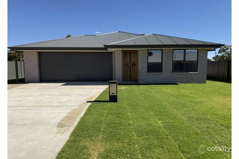 47 Lewis Cres, Finley, NSW 2713
