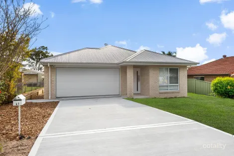 41 Dale Ave, Chain Valley Bay, NSW 2259