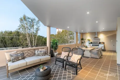 Property photo of 8/88-90 Mitchell Street North Ward QLD 4810