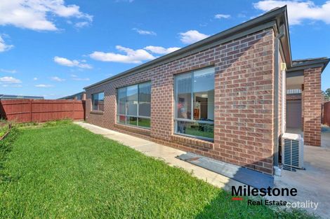 Property photo of 12 Pontiac Road Cranbourne East VIC 3977