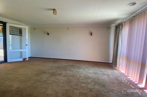 Property photo of 4 Clivedon Place Gladstone Park VIC 3043