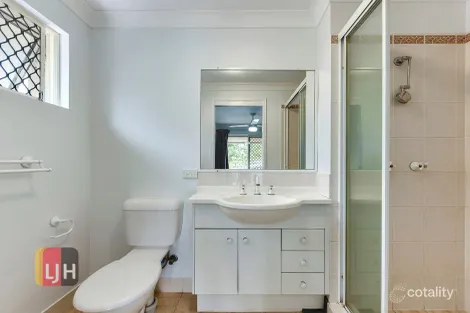 Property photo of 4/73 Erneton Street Newmarket QLD 4051