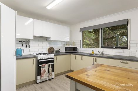 Property photo of 24 Hanley Crescent Seymour VIC 3660