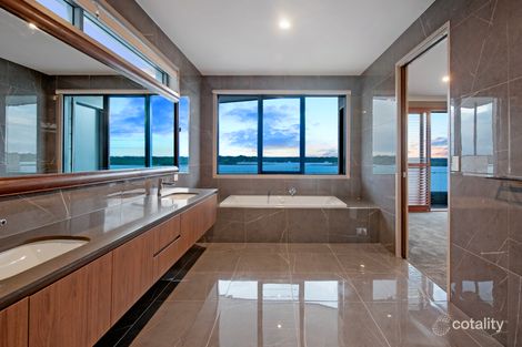 Property photo of 64 Knightsbridge Parade East Paradise Point QLD 4216