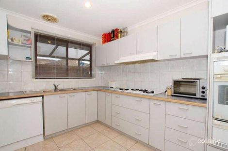 Property photo of 21 Sunbird Crescent Carrum Downs VIC 3201