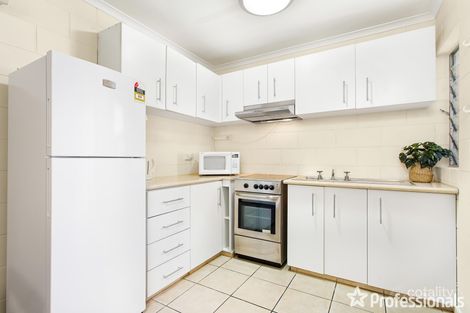 Property photo of 2/116-118 Greenslopes Street Edge Hill QLD 4870