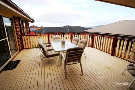 Property photo of 9 Chardonnay Avenue Dapto NSW 2530