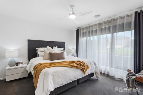 Property photo of 9 Merlot Close Maiden Gully VIC 3551
