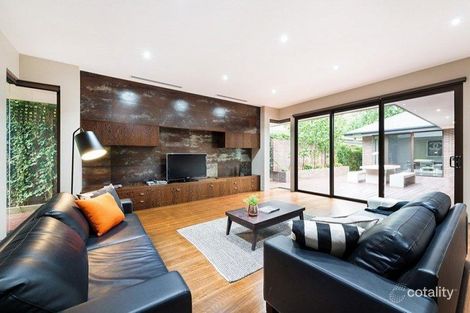 Property photo of 32 Flowerdale Road Glen Iris VIC 3146