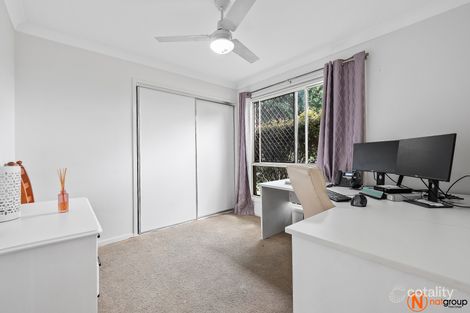 Property photo of 22 Lamberth Road Regents Park QLD 4118