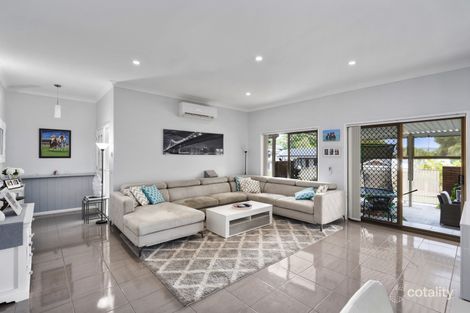Property photo of 17 Yarran Drive Ashmore QLD 4214