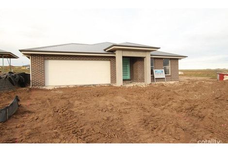 Property photo of 6 Cassidy Way Kelso NSW 2795