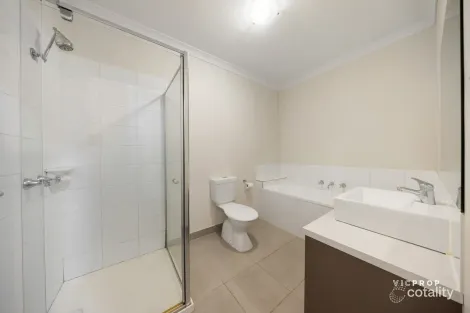 Property photo of 60 Featherbrook Drive Point Cook VIC 3030