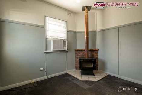 Property photo of 10 Cross Street Glen Innes NSW 2370