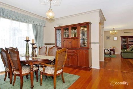 Property photo of 33 Holyrood Avenue Strathmore VIC 3041