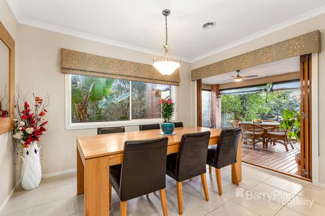 Property photo of 14 Foxhound Grove Cranbourne East VIC 3977