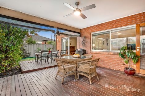Property photo of 14 Foxhound Grove Cranbourne East VIC 3977
