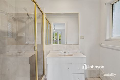 Property photo of 20 Enderbury Crescent Pacific Pines QLD 4211