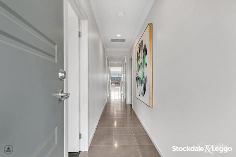 Property photo of 7 Pearce Way Weir Views VIC 3338