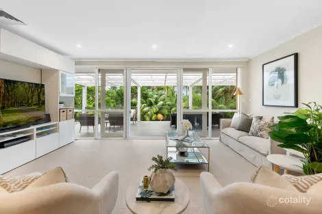 Property photo of 2 Windsor Place St Ives Chase NSW 2075