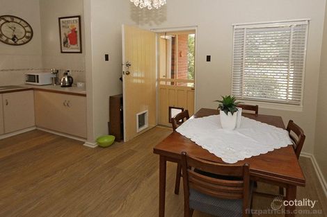 Property photo of 30 Fernleigh Road Mount Austin NSW 2650