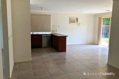 Property photo of 15 Macrobertson Way Hoppers Crossing VIC 3029