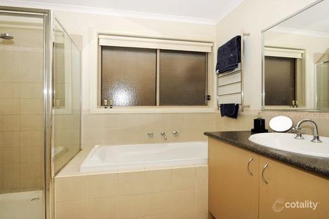 Property photo of 19/17 Coco Parade Skye VIC 3977