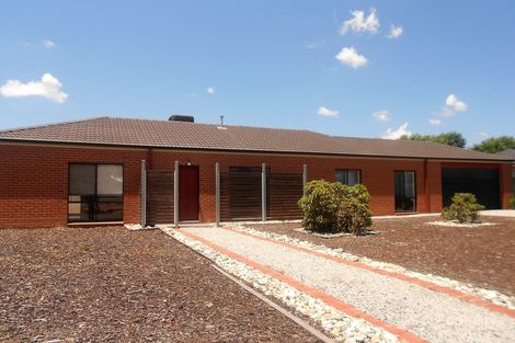 Property photo of 17 Alexander Close Strathfieldsaye VIC 3551
