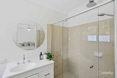 Property photo of 33 County Lane Merrimac QLD 4226