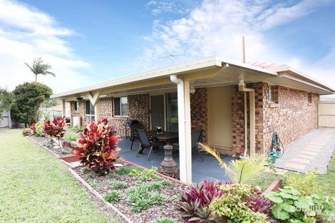 Property photo of 4 Sole Place Sandstone Point QLD 4511