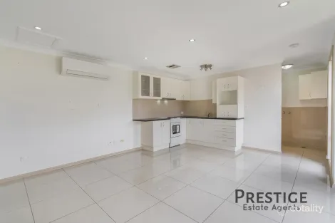 Property photo of 31 Coonawarra Street Edensor Park NSW 2176