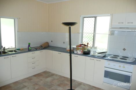 Property photo of 23 Roseberry Parade Wynnum West QLD 4178