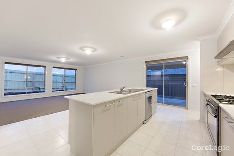Property photo of 8 Serpells Way Cranbourne East VIC 3977