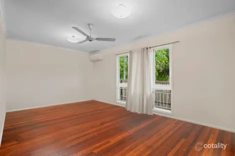 Property photo of 10 Baringa Avenue Logan Central QLD 4114