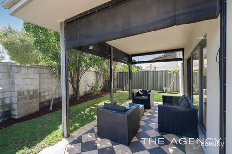 Property photo of 16/18 Deanmore Bend Hammond Park WA 6164