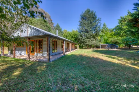 11 Pine Ct, Freeburgh, VIC 3741