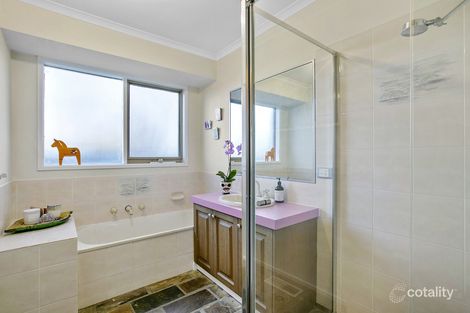 Property photo of 8 Hakea Drive Mount Martha VIC 3934