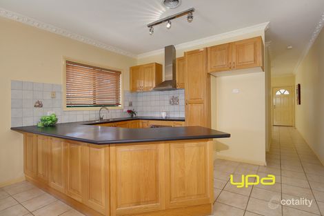 Property photo of 17 Franklin Avenue Roxburgh Park VIC 3064