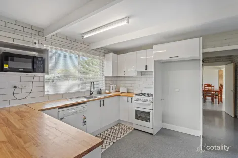 Property photo of 54 York Street Oakey QLD 4401