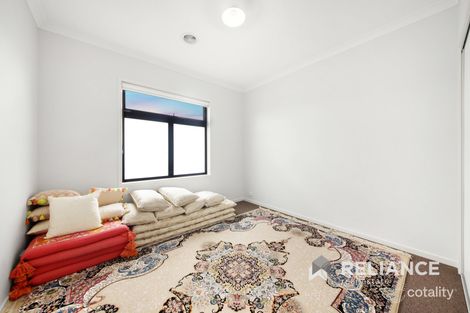 Property photo of 24 Amaroo Walk Werribee VIC 3030