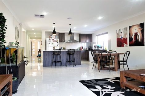 Property photo of 6 Travers Street Craigieburn VIC 3064