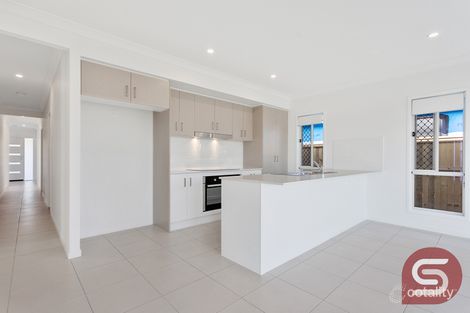 Property photo of 32 Flintwood Crescent Palmview QLD 4553