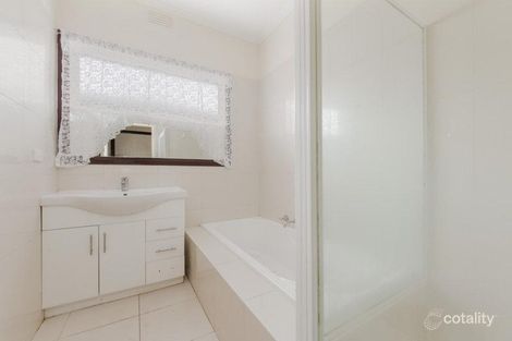 Property photo of 124 Oleander Drive St Albans VIC 3021