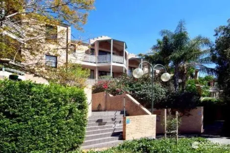 Property photo of 33/4-8 Edgecumbe Avenue Coogee NSW 2034