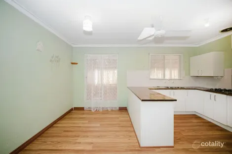 Property photo of 11 Jacksonia Close Pinjarra WA 6208