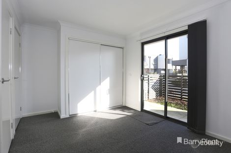 Property photo of 14/12 Sturt Court Officer VIC 3809