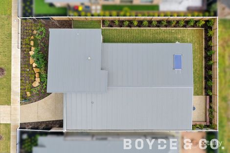 Property photo of 5 King Parrot Boulevard Drouin VIC 3818