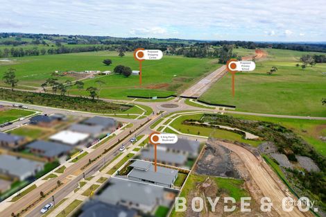 Property photo of 5 King Parrot Boulevard Drouin VIC 3818