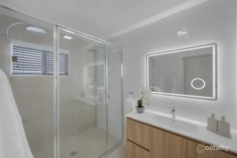 Property photo of 57 Kin Kora Drive Kin Kora QLD 4680